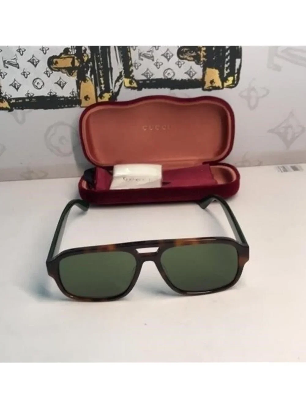 Gucci Tortoise Shell Sunglasses with Green Lenses GG0925s 002
